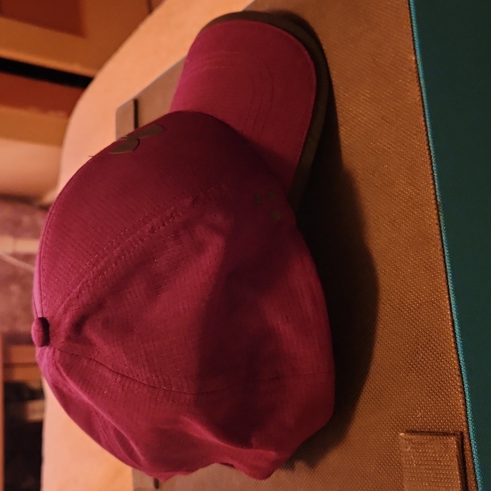 UA Baseball Cap - Picture 7 of 8